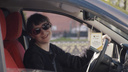 «Я была бы сказочно богата»: новосибирская таксистка пошла работать «трезвым водителем» — видеоистория