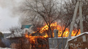 «Горит дом»: пожар вспыхнул вблизи улицы Ватутина — видео возгорания