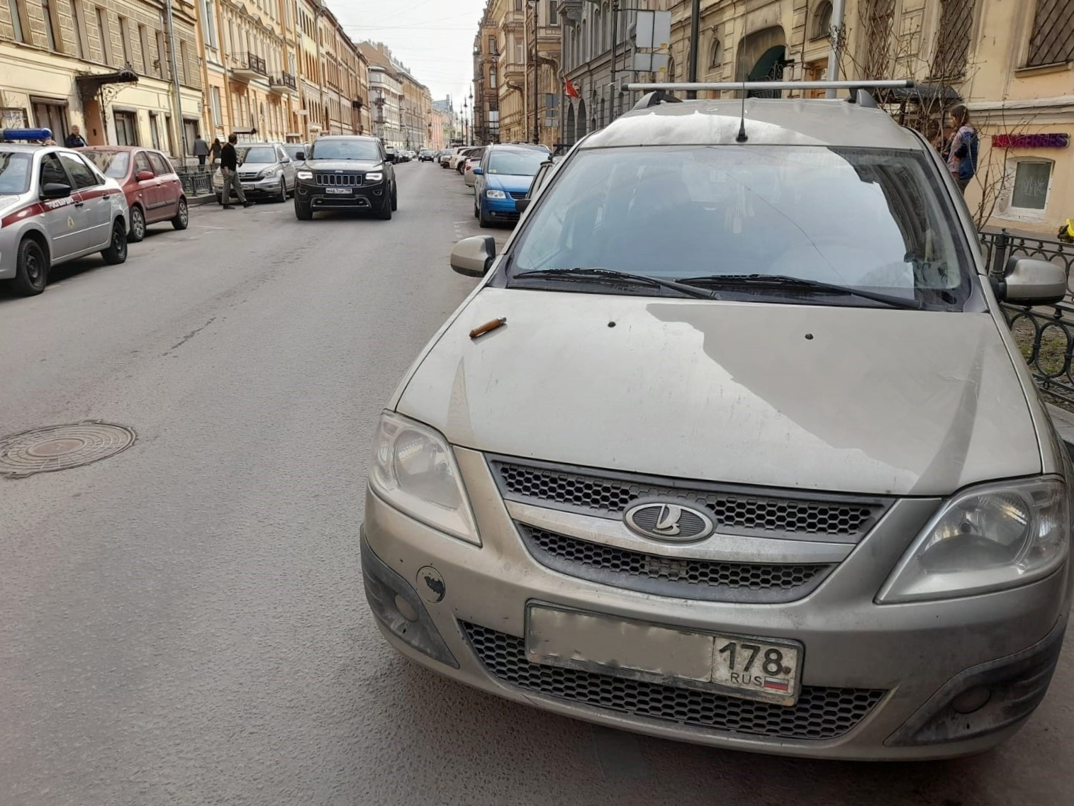 Водителя с ножом задержали за конфликт из-за парковки в центре Петербурга  10 апреля - 11 апреля 2024 - ФОНТАНКА.ру