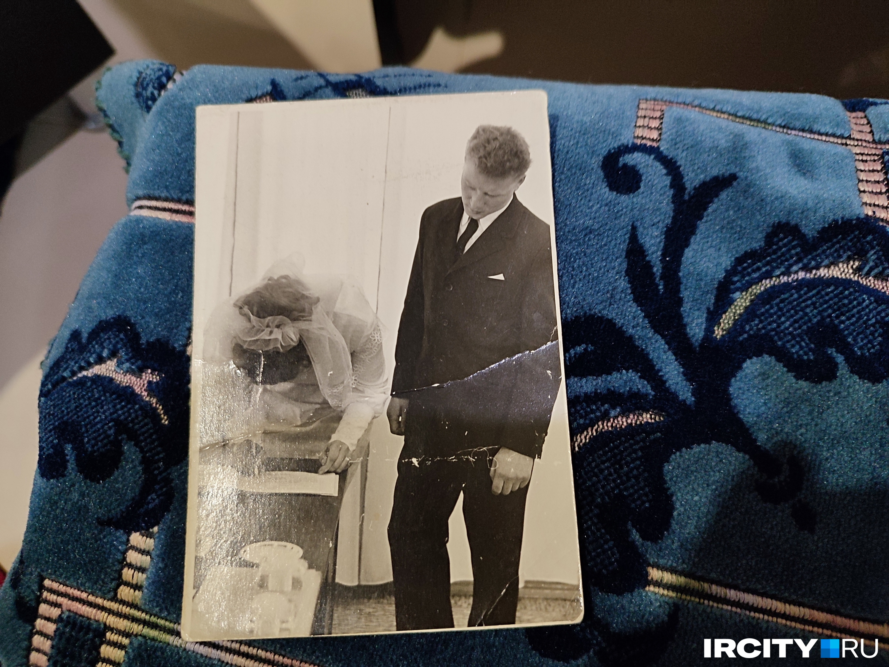 Сестра Антонины Дмитриевны Вера говорит, что Тоня всегда не любила рыжих, но замуж вышла именно за такого парня Сестра Антонины Дмитриевны Вера говорит, что Тоня всегда не любила рыжих, но замуж вышла именно за такого парня