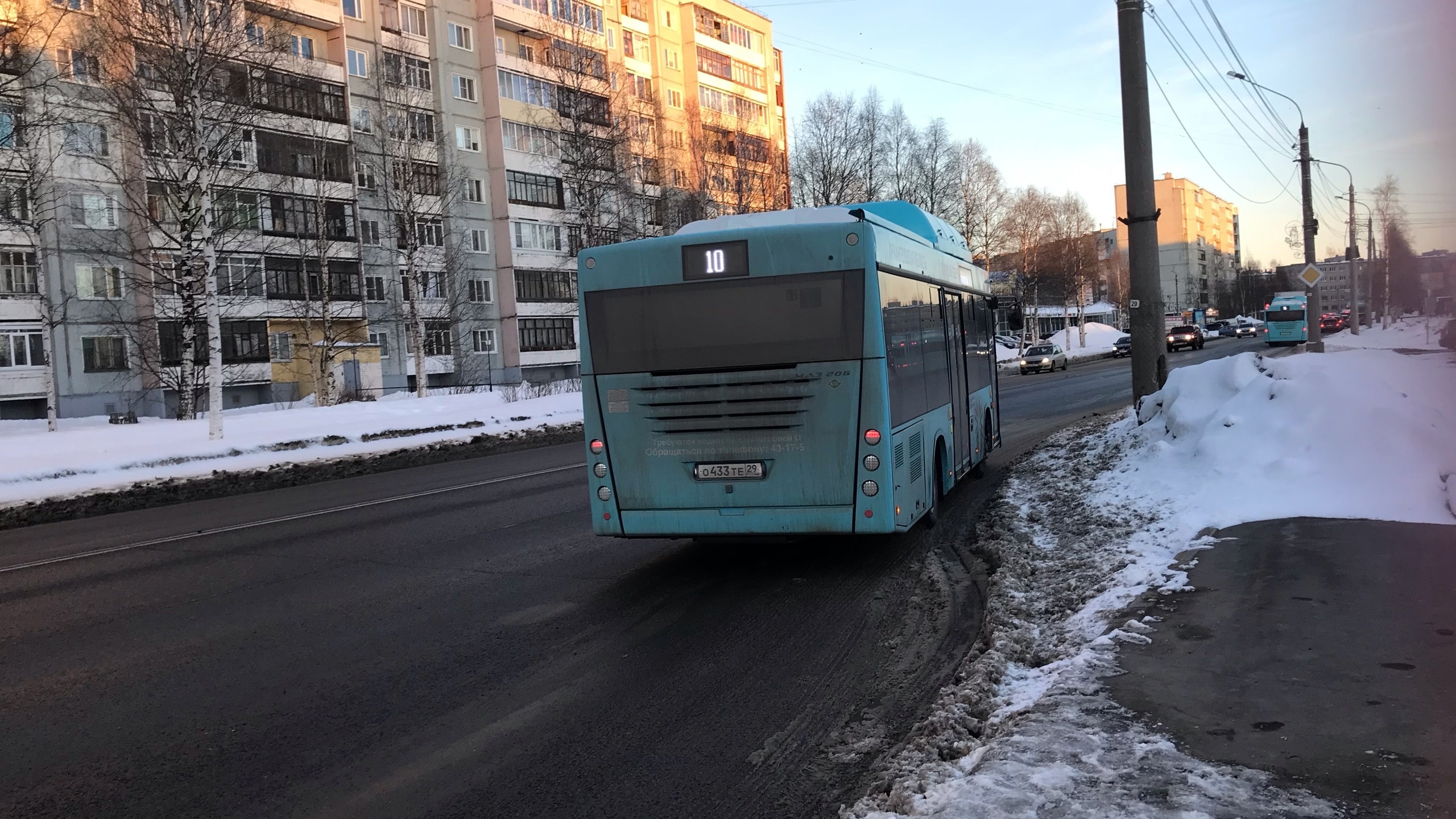 В Архангельске из-за резкой остановки автобуса пострадали мать с ребенком