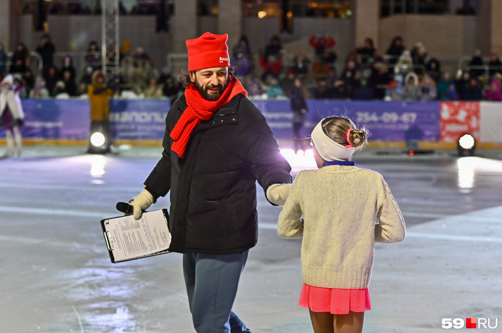 Ледяной театр. Ледяной театр. Театр на льду ледяная фабрика. Ледяной театр. Ледовый театр елены бережной.