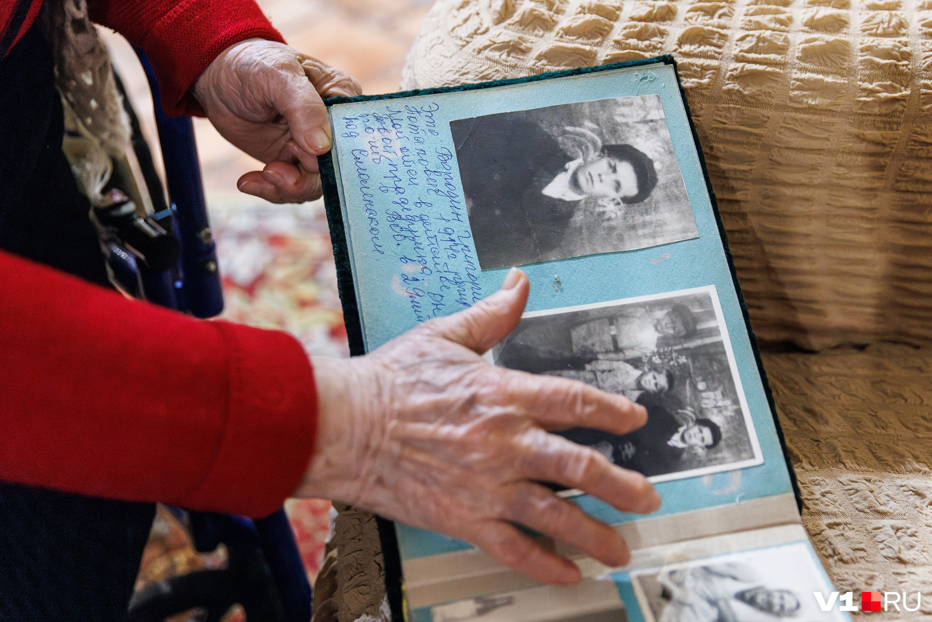 Родственники кто кем приходится схема. Родственные связи кто кем приходится. Родственные связи названия родственников. Родословная таблица пример. Как найти родного отца.