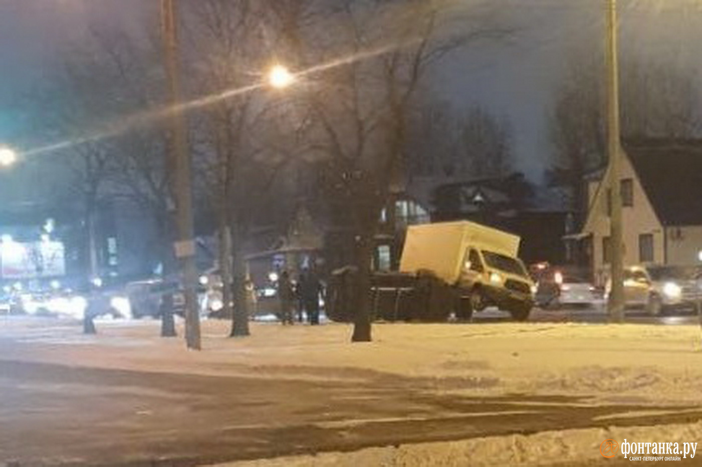 В Кировском районе легковой автомобиль исполнил переворот после встречи с «Газелью»