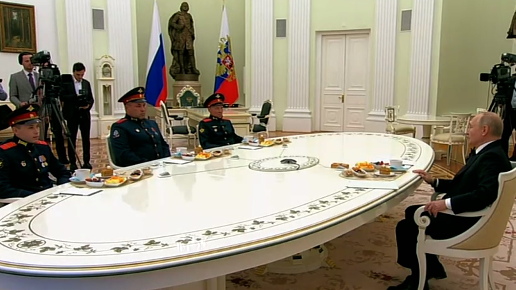 Путин встретился с участниками спецоперации. О чем они говорили
