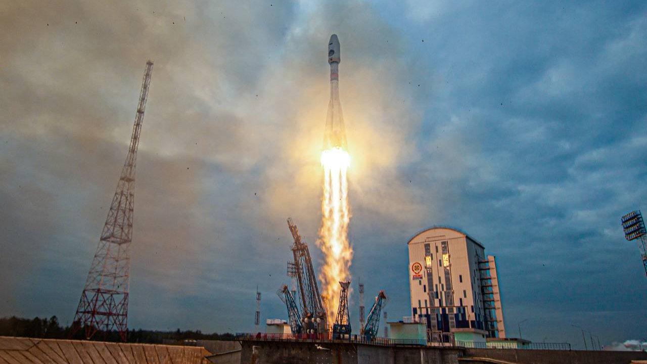 Россия отправила станцию на Луну. Что дальше?