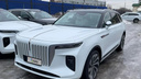 В Новосибирск привезли самый дорогой китайский джип Hongqi — показываем авто за 12,5 миллиона рублей