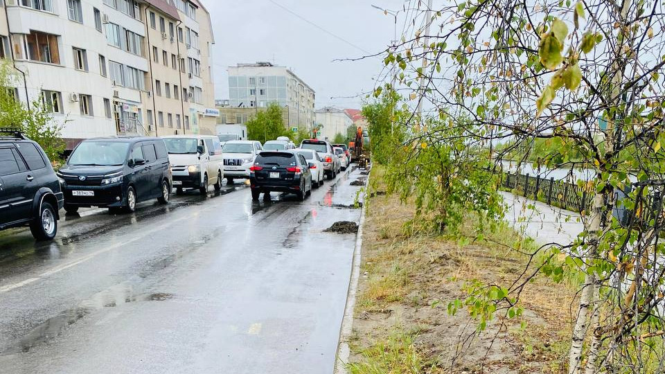 Улицу Кулаковского в Якутске закрывают