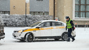 Таксистов начали массово останавливать в Новосибирске — объяснение от ГИБДД