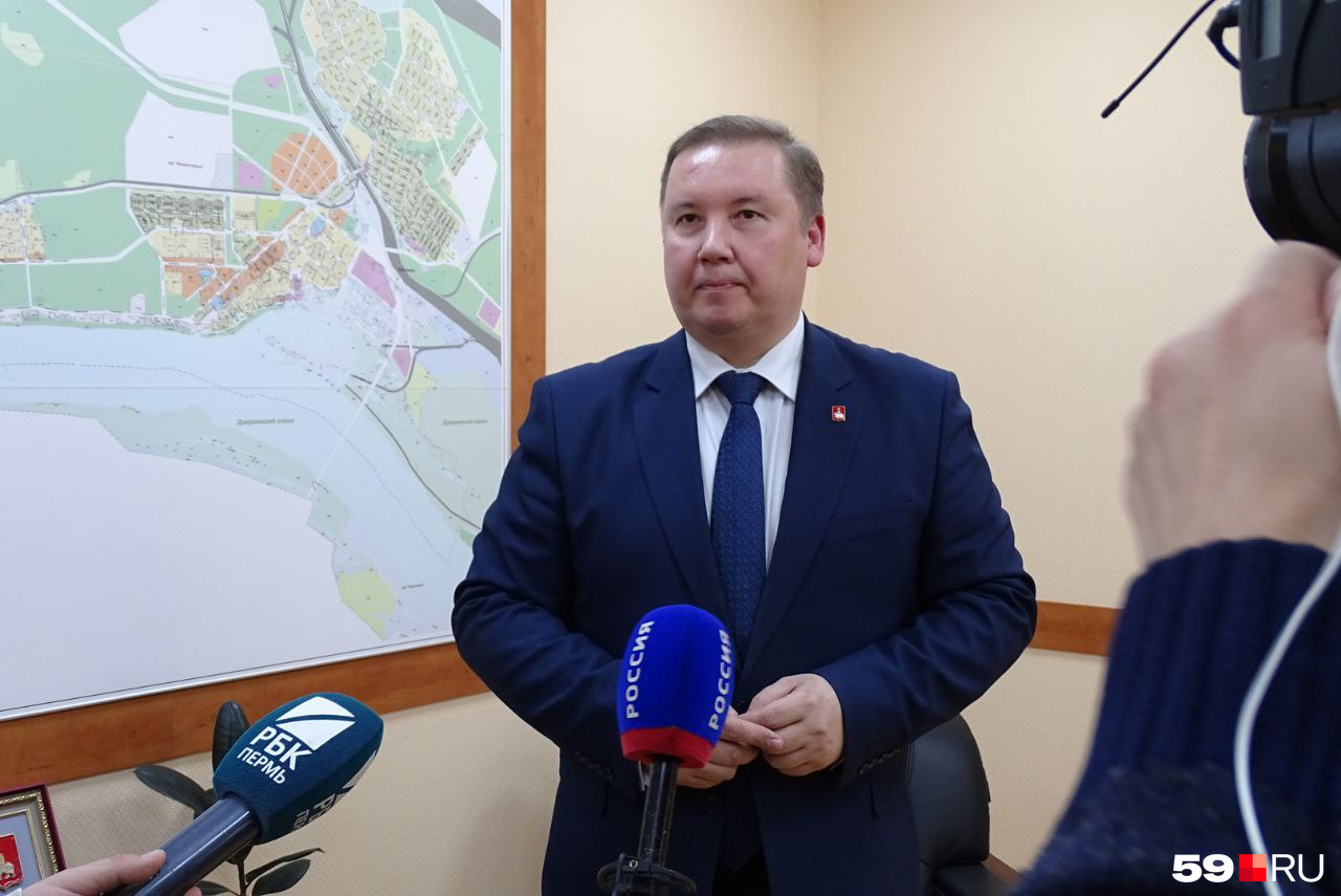 Глава администрации Кировского района Перми Михаил Борисов прокомментировал случившееся Глава администрации Кировского района Перми Михаил Борисов прокомментировал случившееся