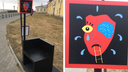 На набережной Архангельска появился новый арт-объект — кресло с эмодзи