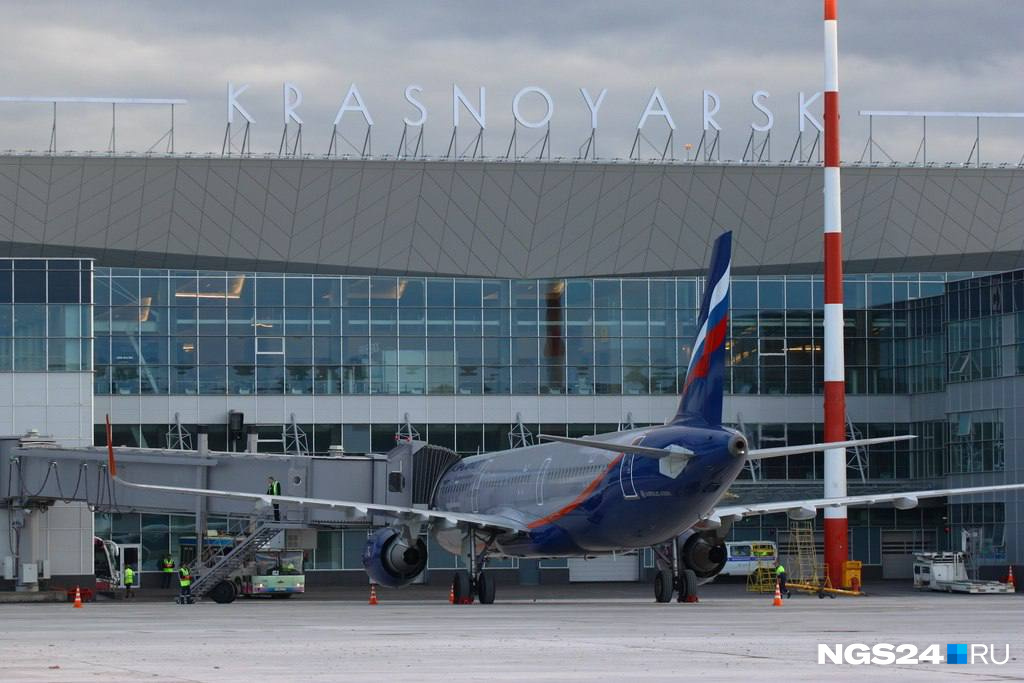 Самолет из Таиланда не смог приземлиться в Красноярске из-за сильного ветра
