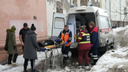 На женщину в центре Березников с крыши упала глыба льда — возбуждено уголовное дело, в УК — обыск
