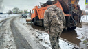 В Ярославском районе затопило единственную дорогу, соединяющую крупный поселок с городом