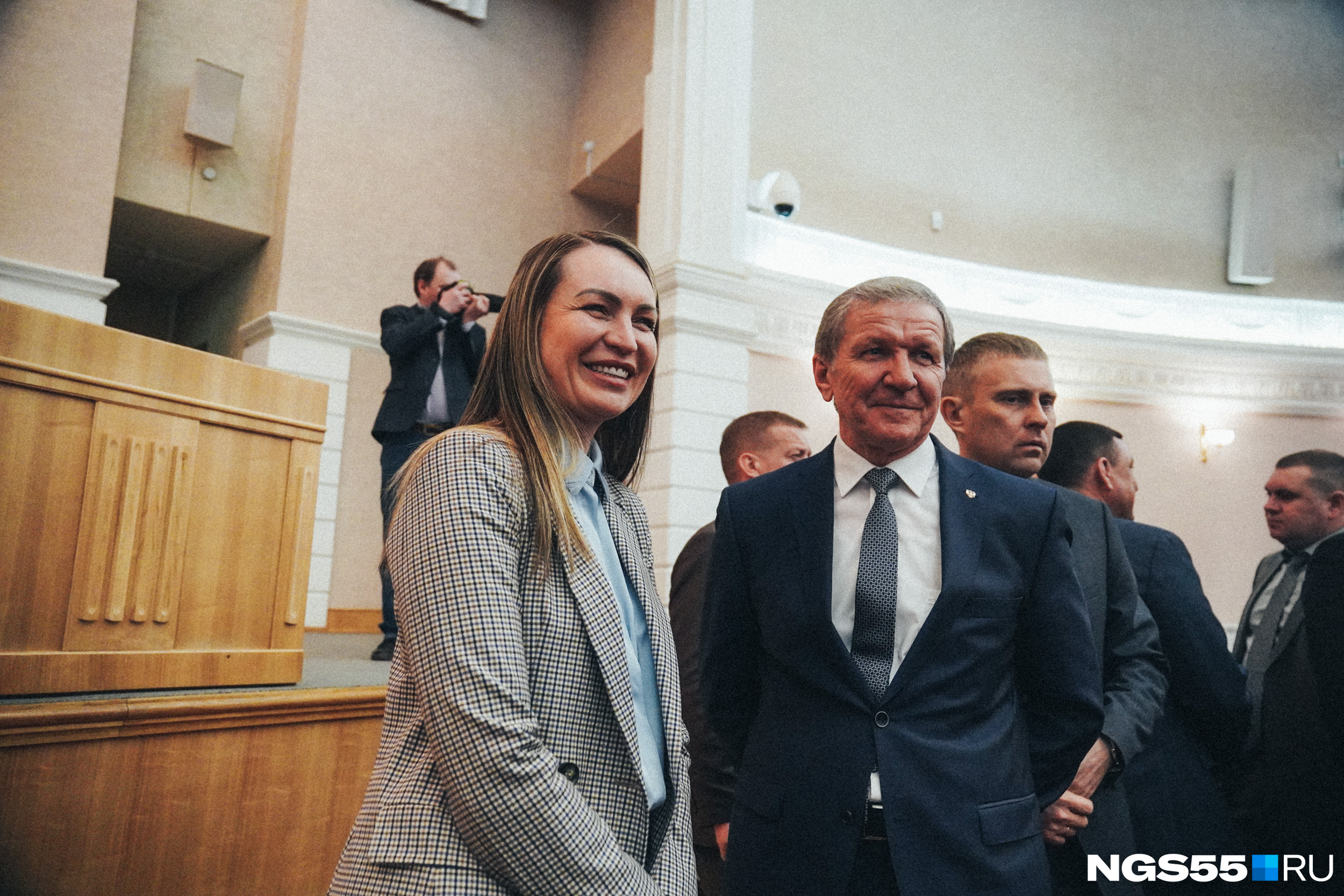 Уверенно резюмируем, что Оксана Фадина удивительно похорошела. Москва идет бывшему омскому мэру на пользу Уверенно резюмируем, что Оксана Фадина удивительно похорошела. Москва идет бывшему омскому мэру на пользу
