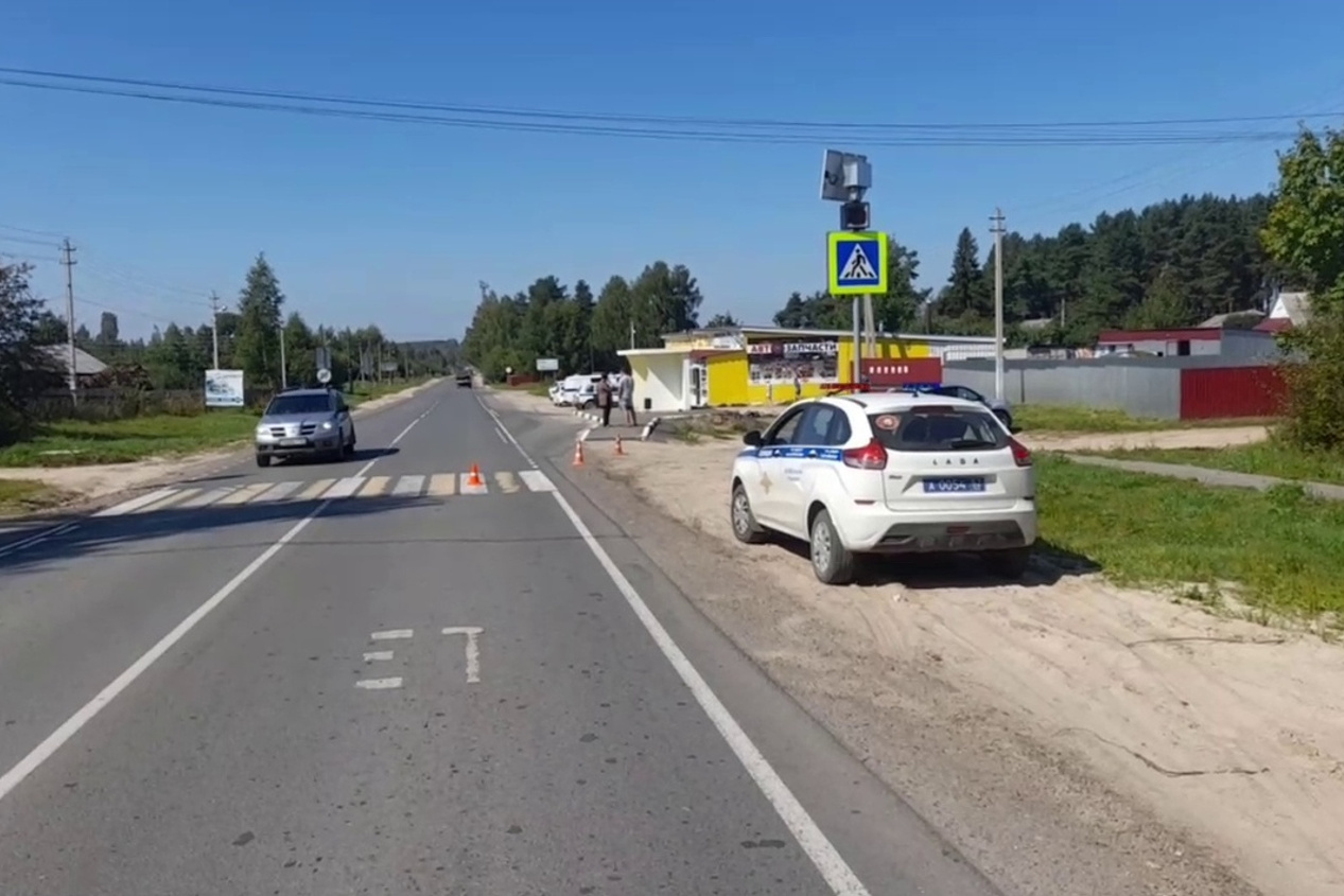 ДТП в поселке Арья в Уренском районе: иномарка сбила бабушку с внучкой на  пешеходном переходе - 10 августа 2023 - nn.ru