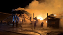 Мощный пожар в Новом поселке попал на видео: что сняли МЧС и очевидцы