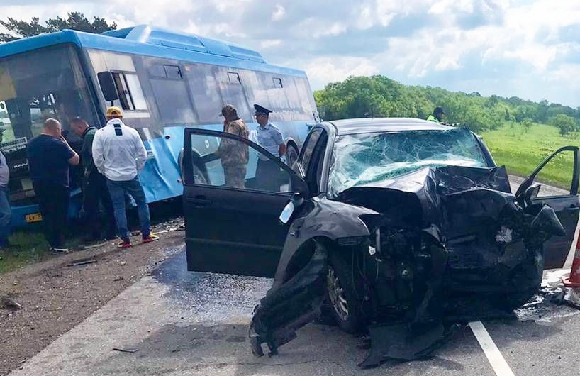 В аварии с автобусом под Новокузнецком погиб человек: подробности от полиции