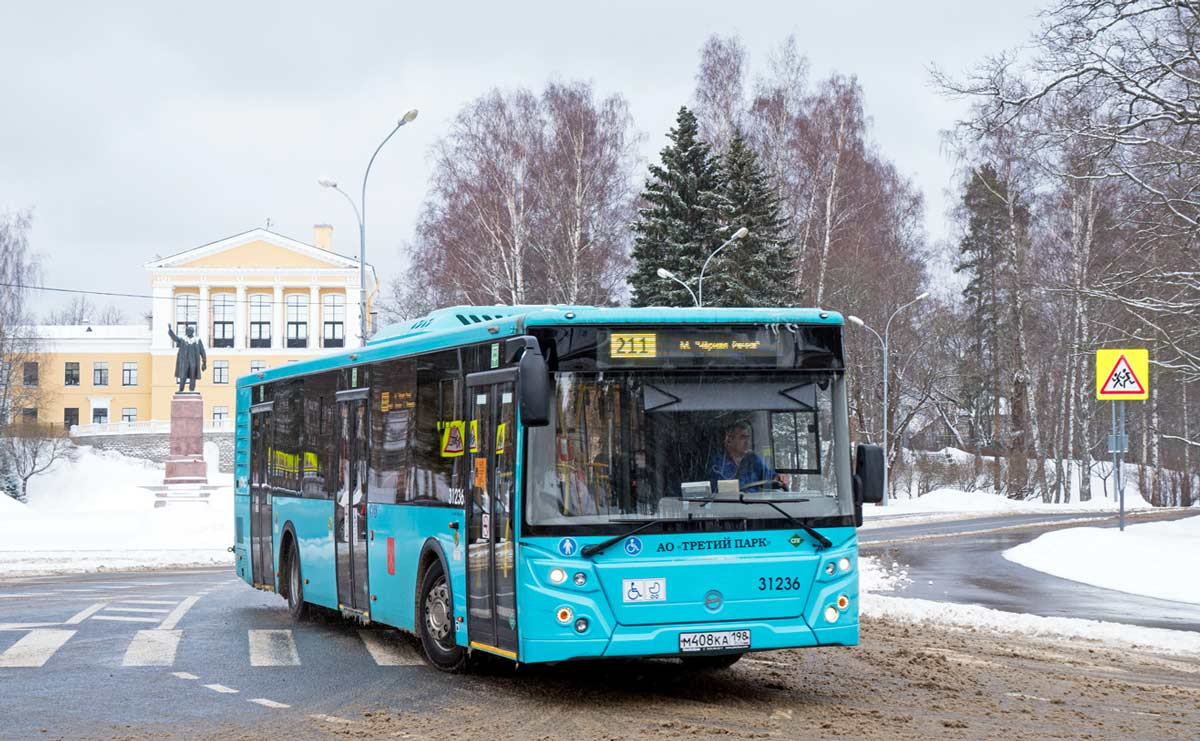 Комтранс рассказал, как будет работать транспорт в Петербурге 8 марта