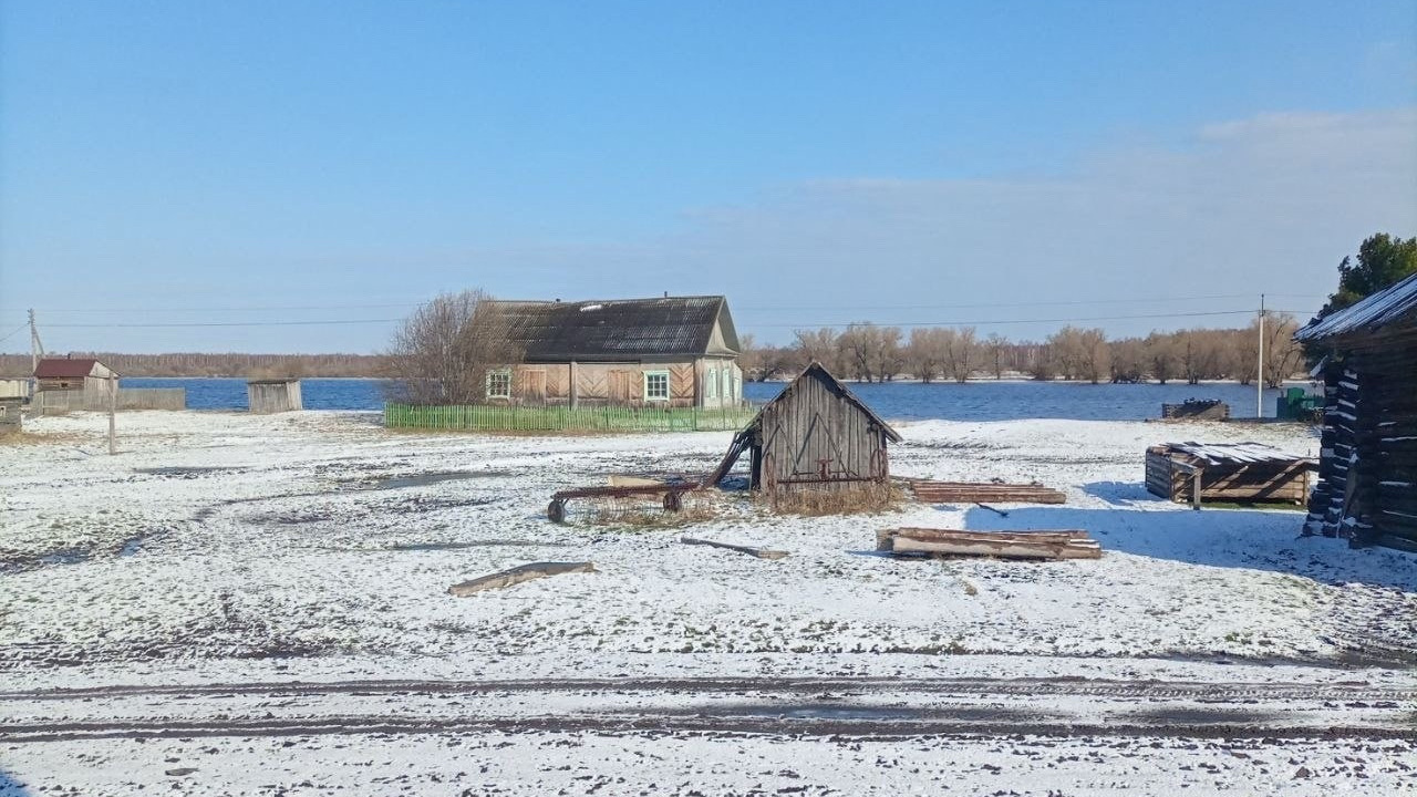 На севере Омской области выпал снег
