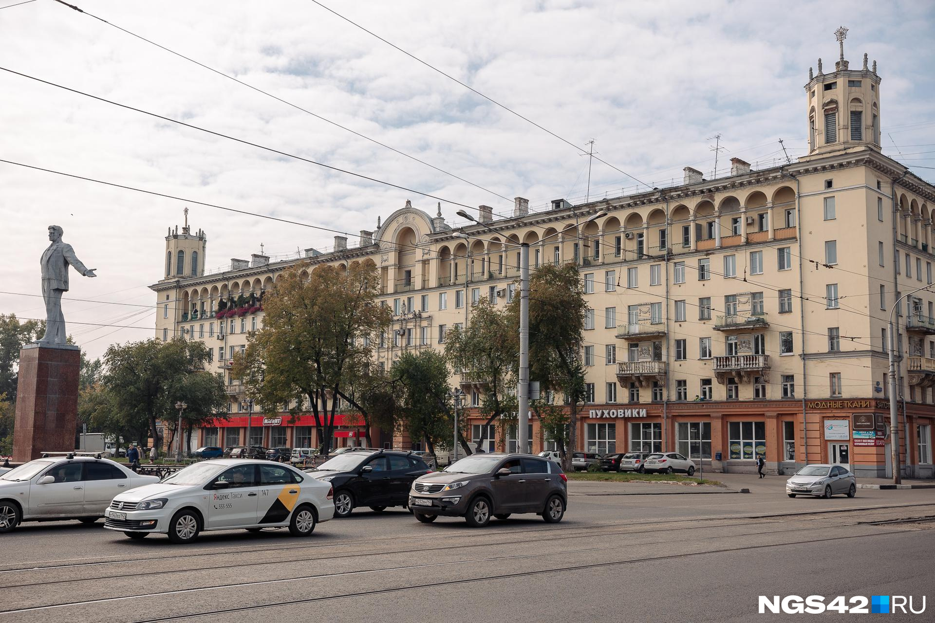 Два года назад летом в Новокузнецке Владимир Николаевич, которого родственники характеризуют как положительного, спокойного и уравновешенного человека, убил свою мать