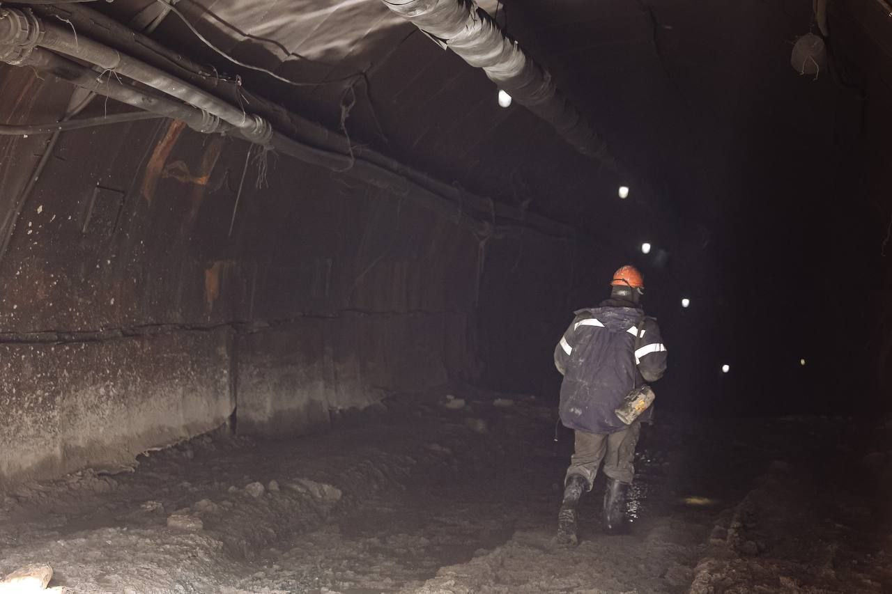 Для поиска заваленных горняков на руднике «Пионер» пробурят вторую скважину
