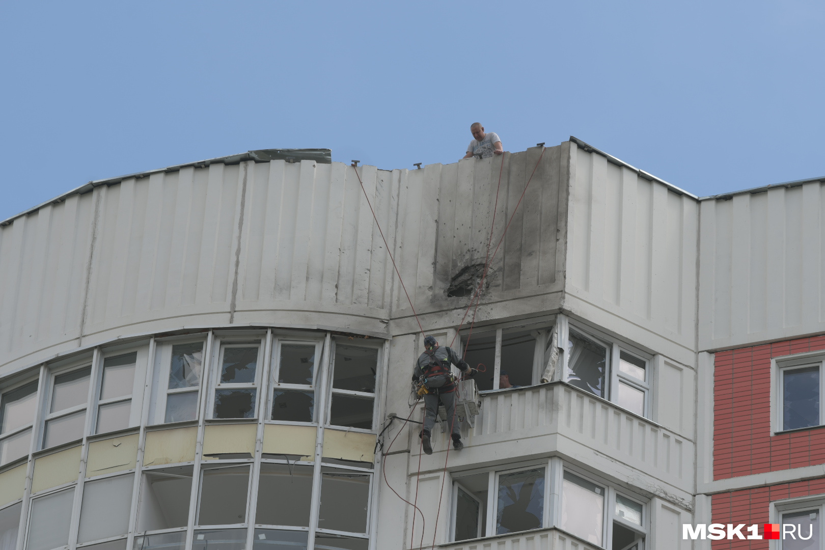 Беспилотники атаковали Москву и Подмосковье: фото и видео последствий  падения БПЛА, ответ Минобороны, что сейчас происходит на Профсоюзной и  Ленинском проспекте - 30 мая 2023 - ФОНТАНКА.ру