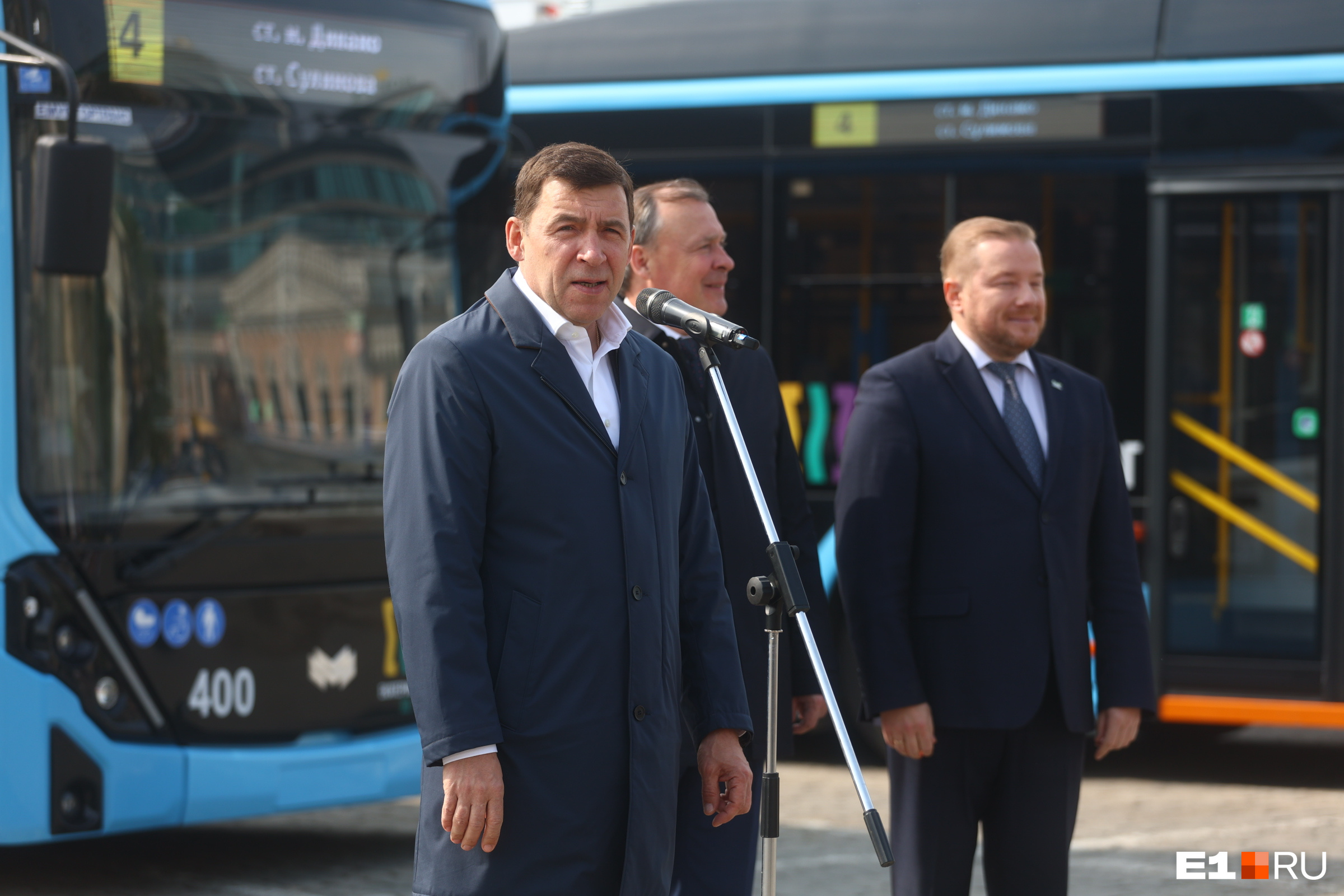 Только посмотрите на этих красавцев! Екатеринбургу торжественно передали первую партию бесконтактных троллейбусов