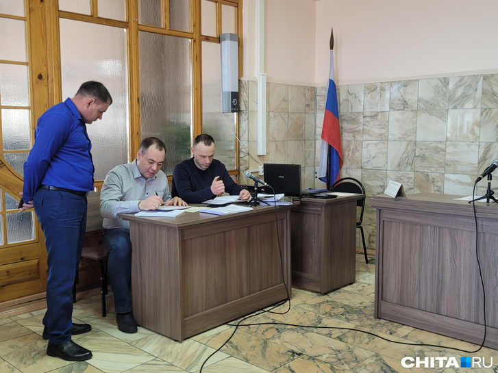 Экс-главу города в Забайкалье осудили за некачественный ремонт площади
