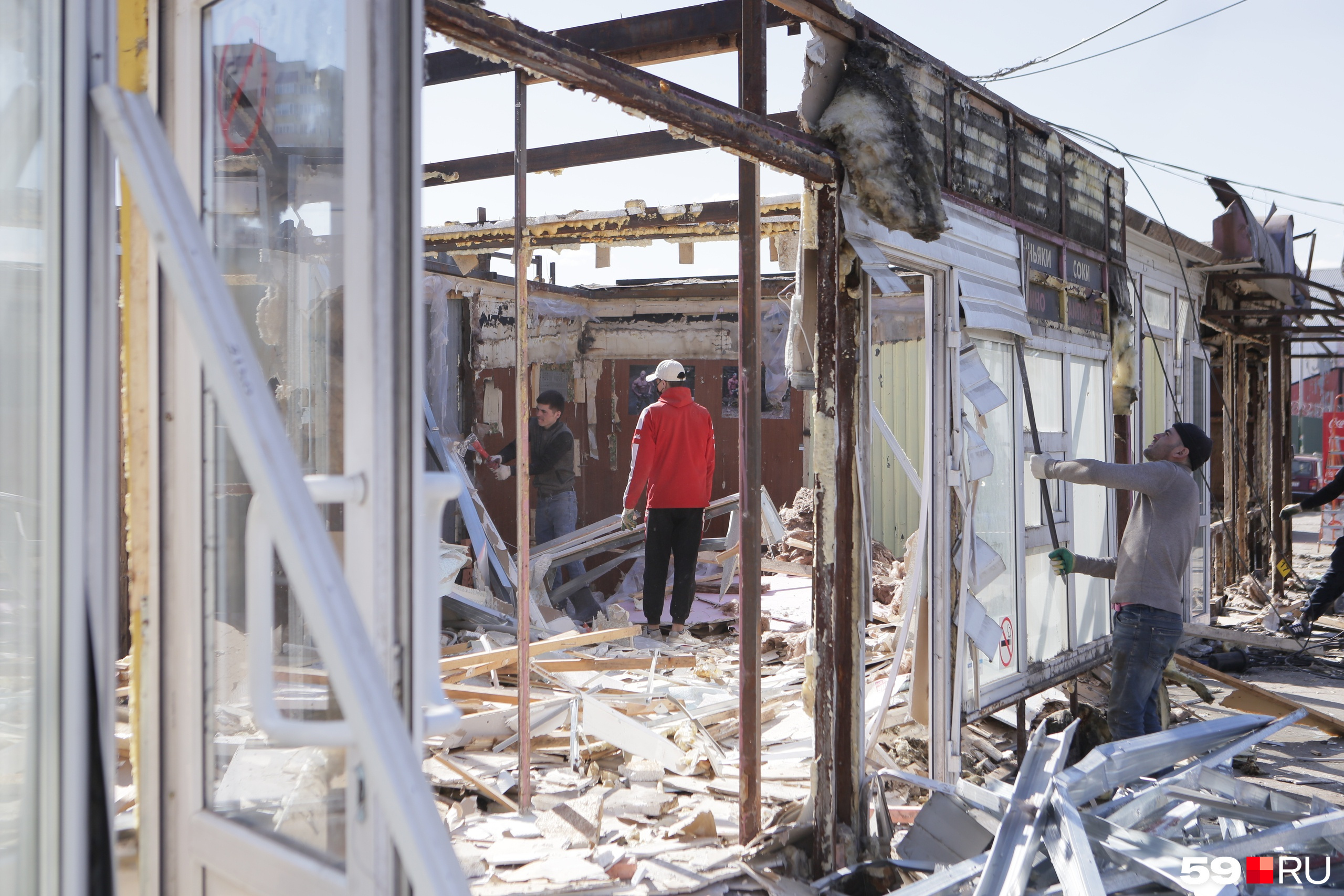 Сочинение не в деньгах счастье. Могут ли деньги сделать человека счастливым 10. Могут ли деньги сделать человека счастливым. Счастье не купишь за деньги сочинение. Могут ли деньги сделать человека счастливым 10.
