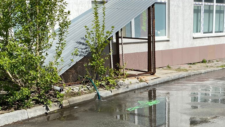 «Вода заполнила наш подвал с оборудованием». В Екатеринбурге затопило «Андреевские бани»