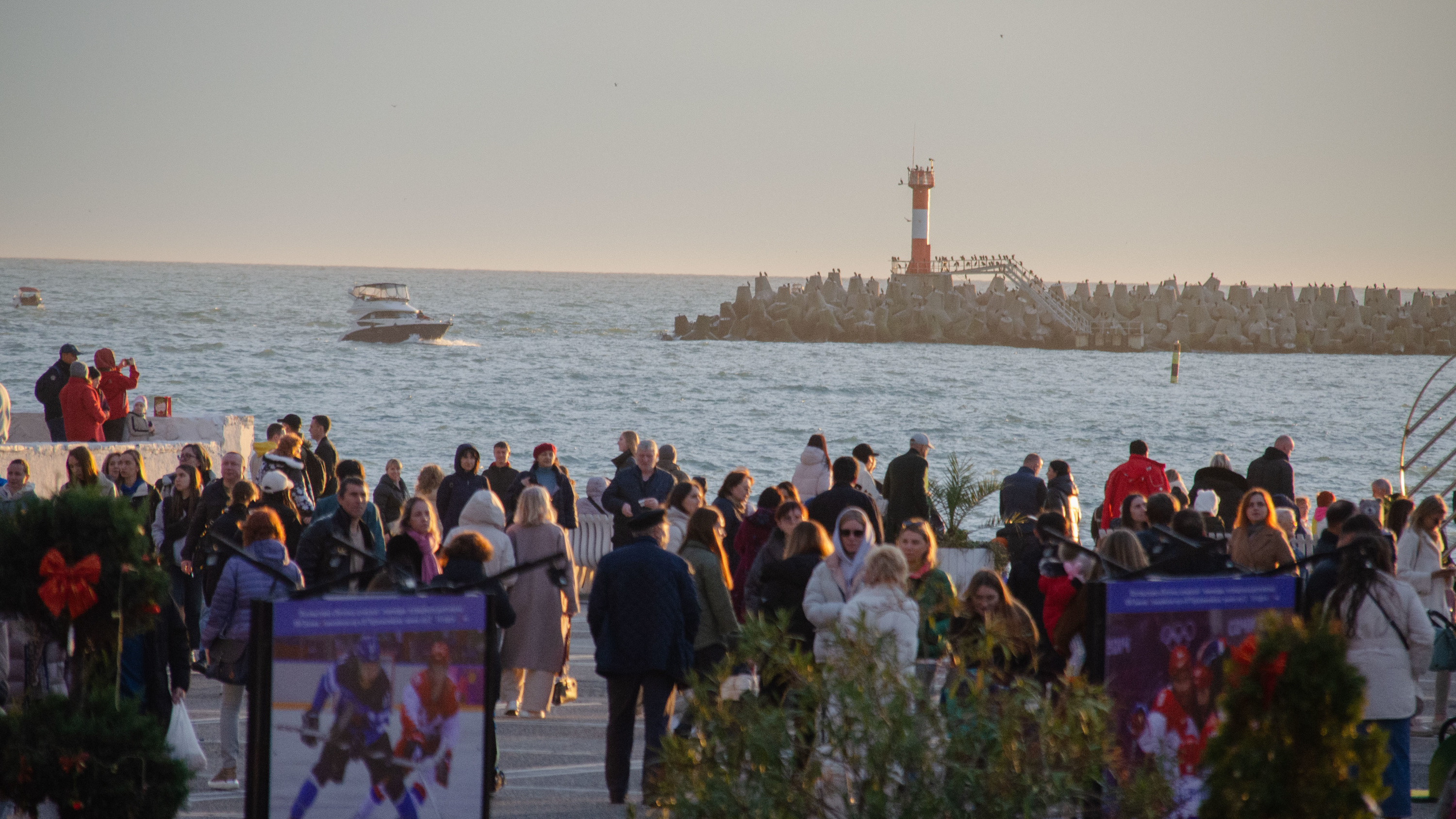 Пройдите опрос: горожан и туристов просят оставить пожелания по реконструкции Приморской набережной в Сочи