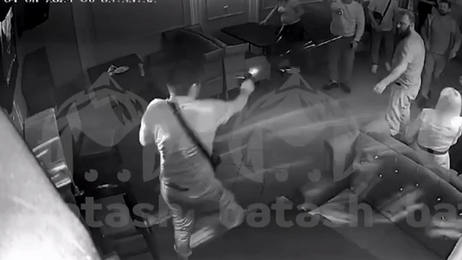 «Даже на похороны не хватило»: семья застреленного в кафе в Башкирии парня получила <nobr class="_">50 тысяч</nobr> рублей