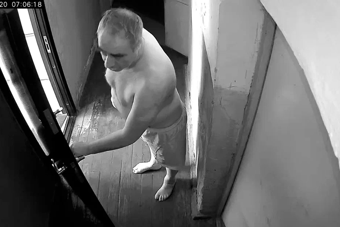 Пьяный сосед превратил в кошмар жизнь нижегородской программистки - 20 июня - grantafl.ru