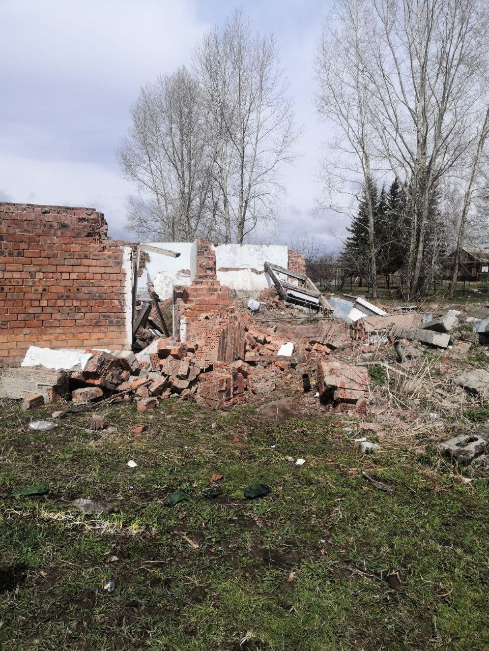 Обрушившееся здание в Тарнополе, где пострадал <nobr class="_">9-летний</nobr> мальчик