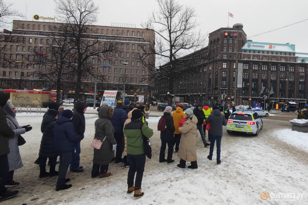 В Хельсинки прошел митинг против закрытия границы с Россией