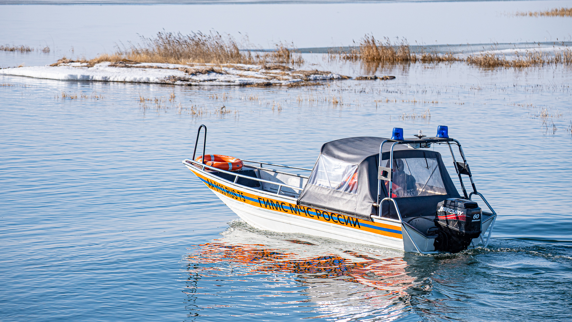 В Сургуте на реке Черной утонул рыбак-дайвер. Его тело искали несколько дней
