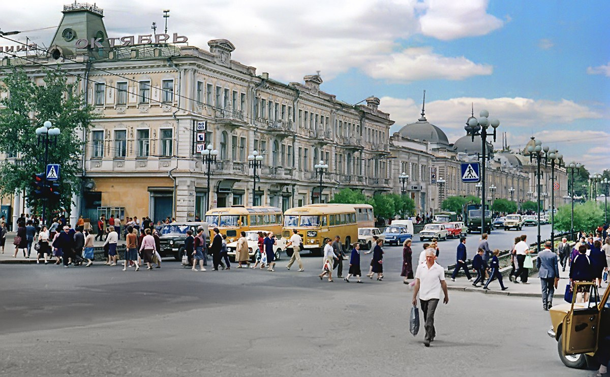 Пока еще советский город: угадайте место в Омске по фото из 1980-х