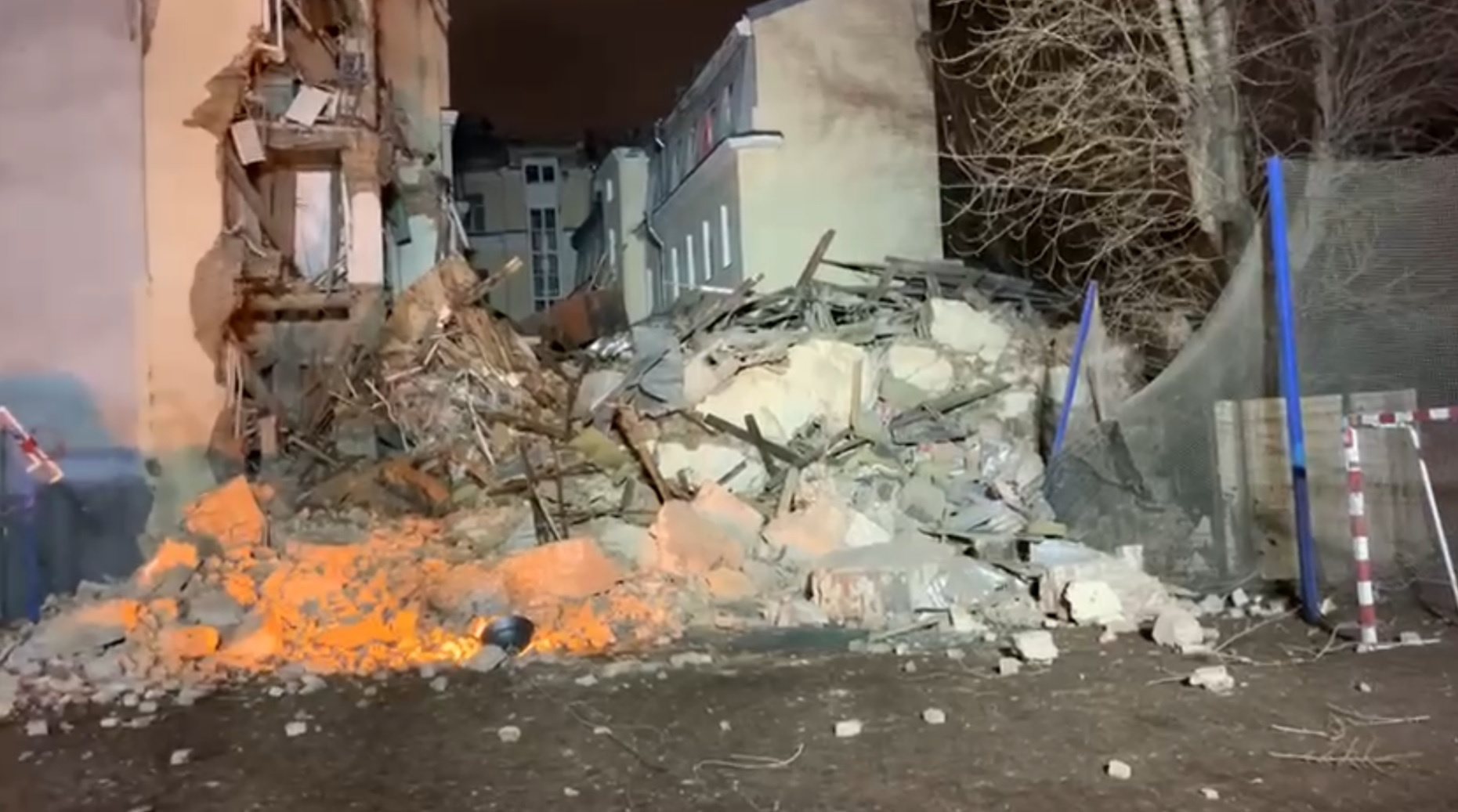 Обстановка на месте обрушения дома на Гороховой — видео прокуратуры