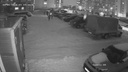 Просидели в машине почти 20 минут: момент нападения на таксиста в Новосибирске попал на видео
