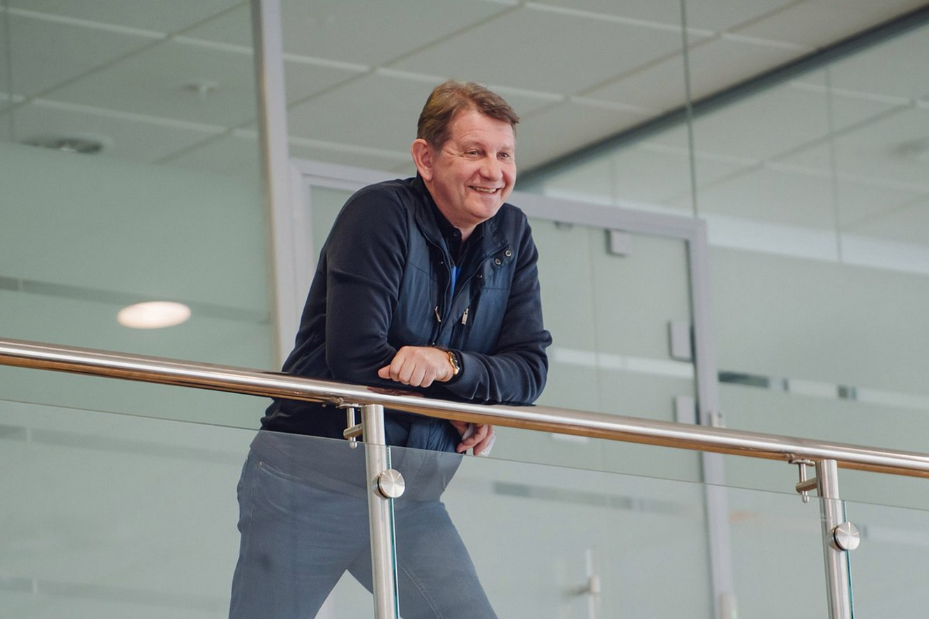 Оценить новшества в области просвещения культуры быта. Какие изменения произошли с поселениями превратившимися. Какие изменения произошли в экономике страны 17 веке. Какие два значения имеет слово ремесленник. Появление неравенства и знати история 5 класс.