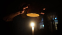 «Никто объяснить не может»: свет отключили в домах Челюскинского жилмассива