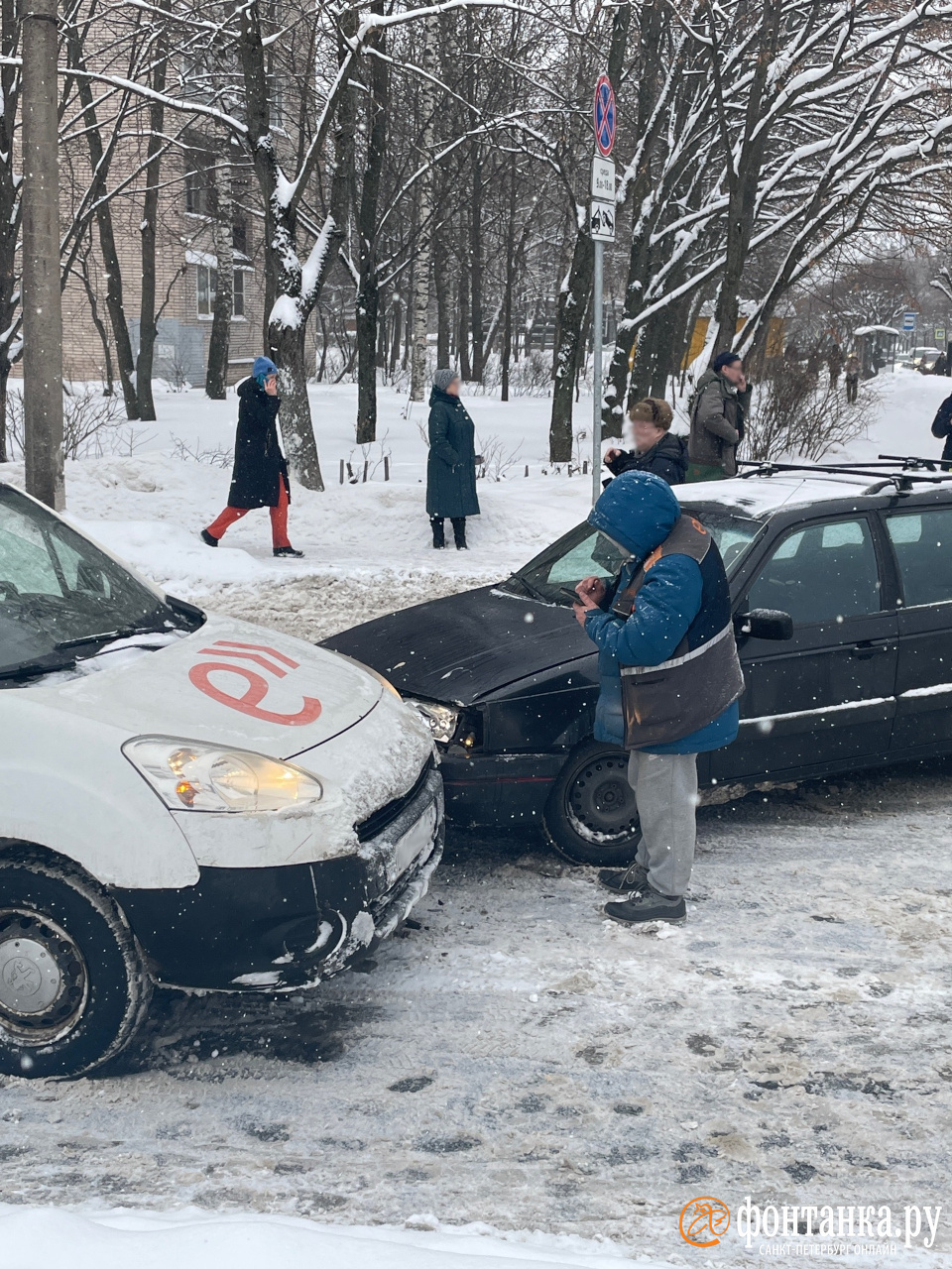 Два десятка автобусов встали в мертвой пробке из-за ДТП в Пушкине |  14.12.2023 | Санкт-Петербург - БезФормата