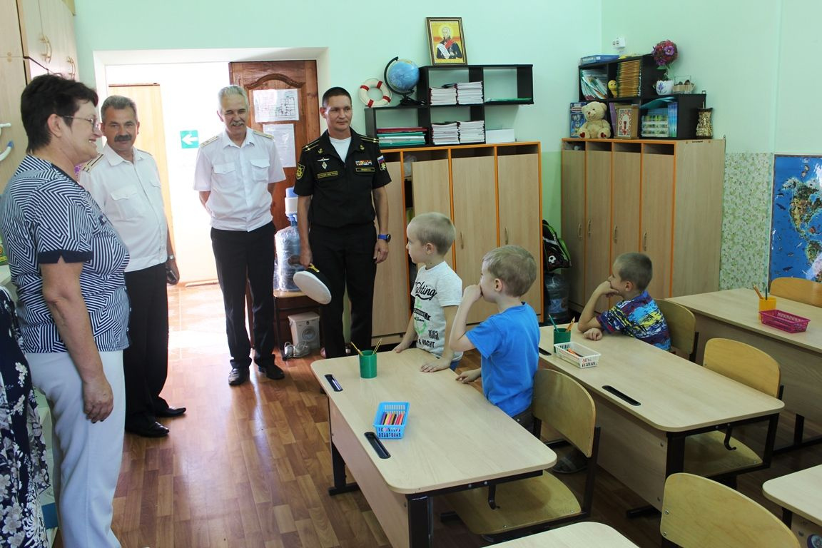 Александр Геращенко и Станислав Ржицкий в Детском морском центра Западного округа Краснодара