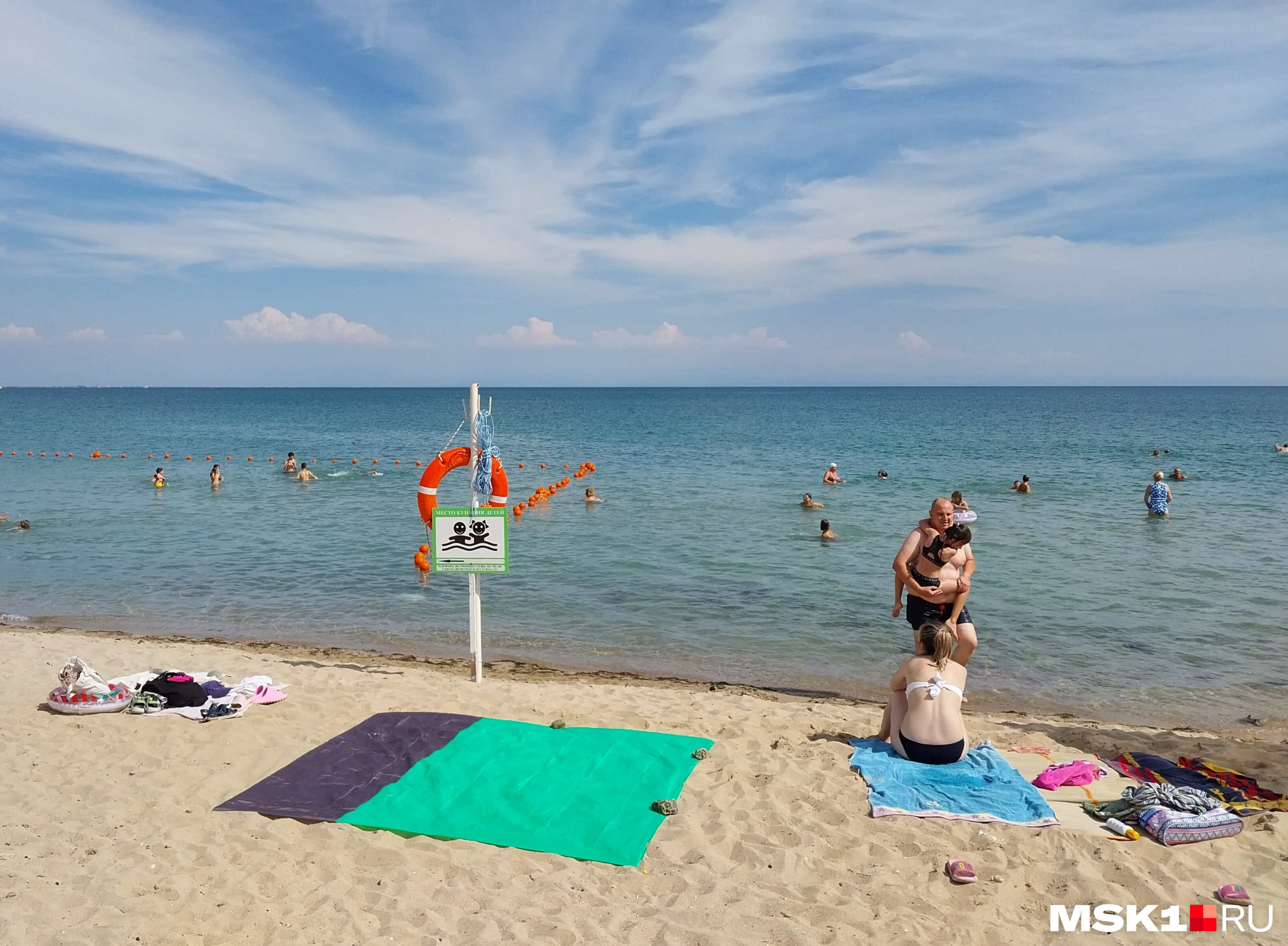 Скоро крымские пляжи станут «бездетными» — заканчиваются смены в лагерях, родители увозят школьников домой