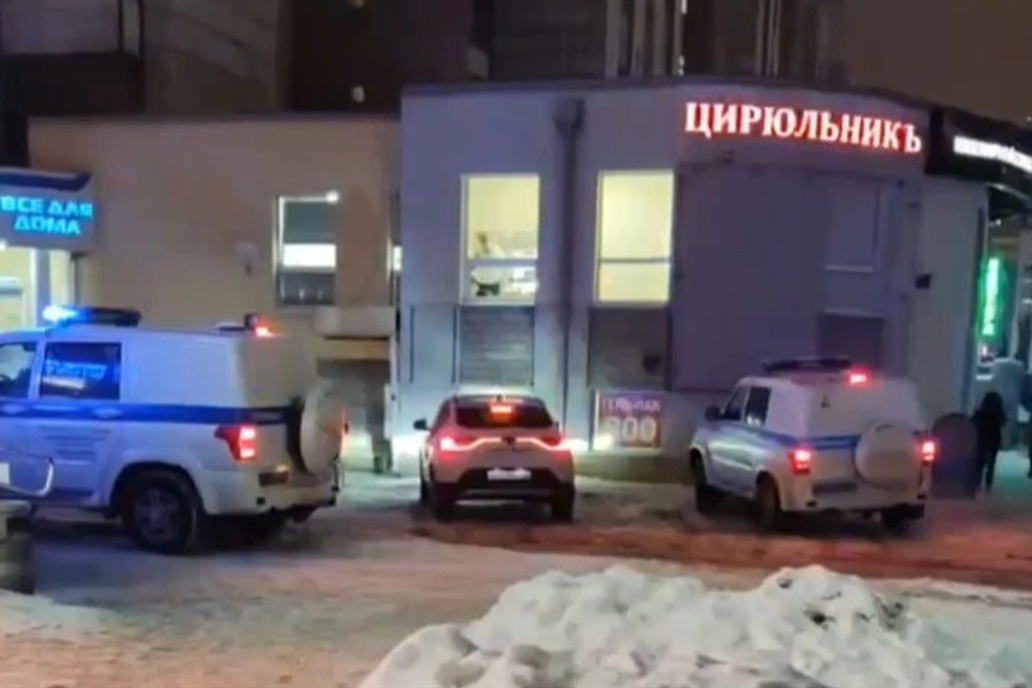 техника безопасности при запуске фейерверков. безопасность пиротехника новый год для школьников. безопасный новый год пиротехника. опасность петард памятка. место запуска пиротехники.