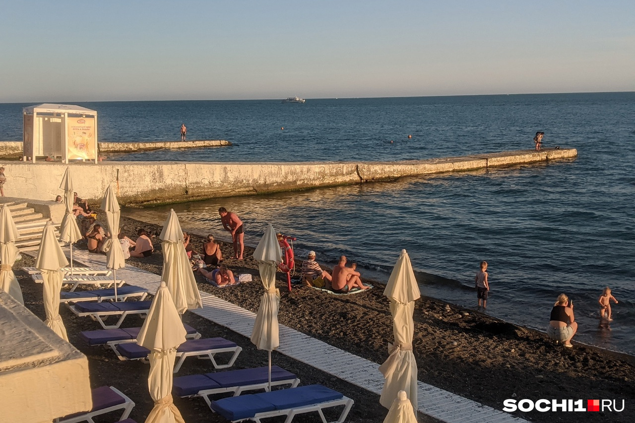 Mash: нудисты занялись сексом на пляже Тарханкут в Крыму, не стесняясь камеры
