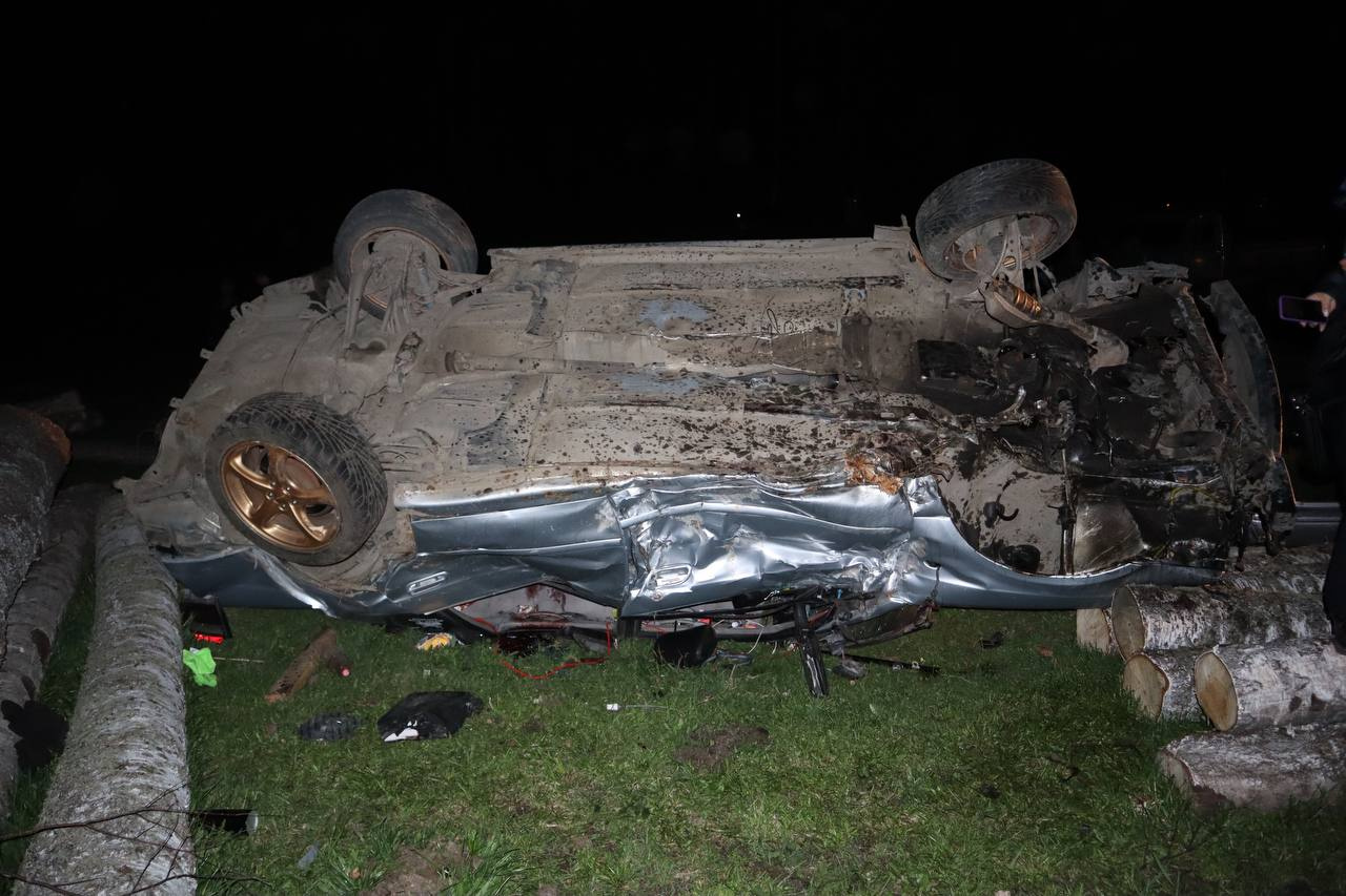 На Алтае в смертельном ДТП пострадали трое несовершеннолетних — водитель находится под следствием