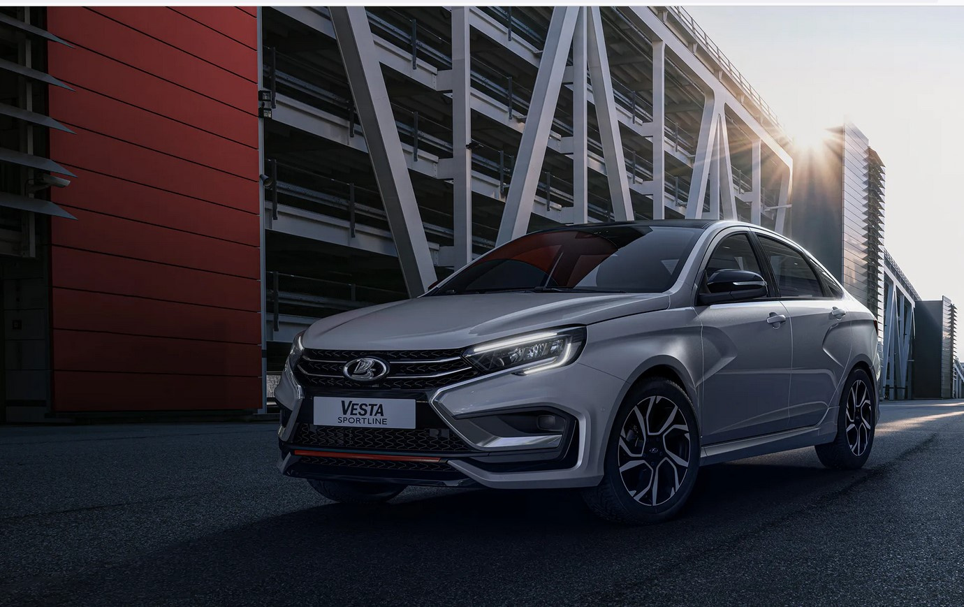 АВТОВАЗ расширяет ассортимент комплектаций Lada Vesta NG, но модель ощутимо подорожала с момента перезапуска производства: топовые версии <a href="https://74.ru/text/auto/2023/11/28/72956249/" class="_ io-leave-page" target="_blank">стоят теперь 2,206 млн</a>, средние — 1,6 млн