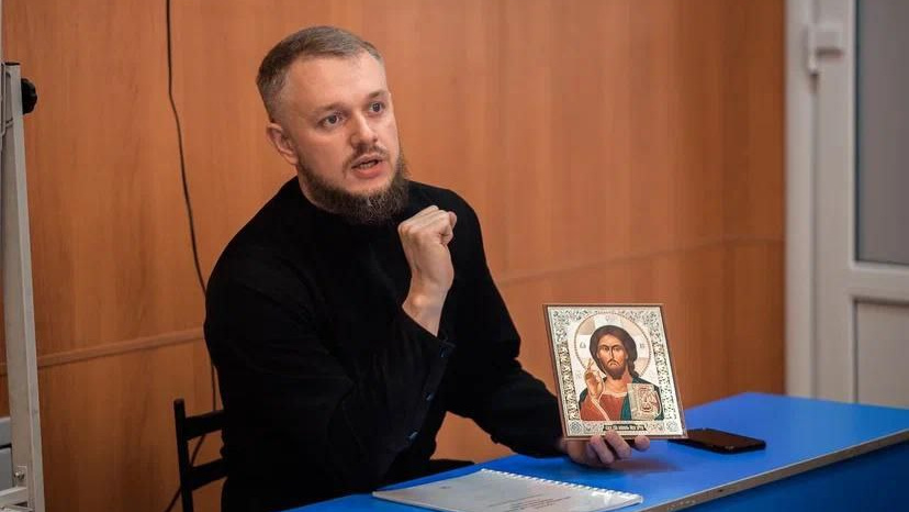 «Страдать — это нормально…»: священник из Томска отец Сергий — о восприятии паводка